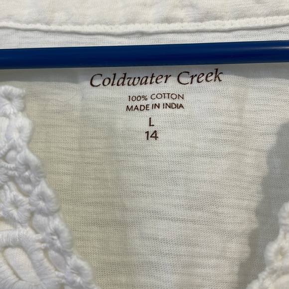 Like new Coldwater Creek V-neck 3/4 sleeve white tee in like new condition - Picture 3 of 5